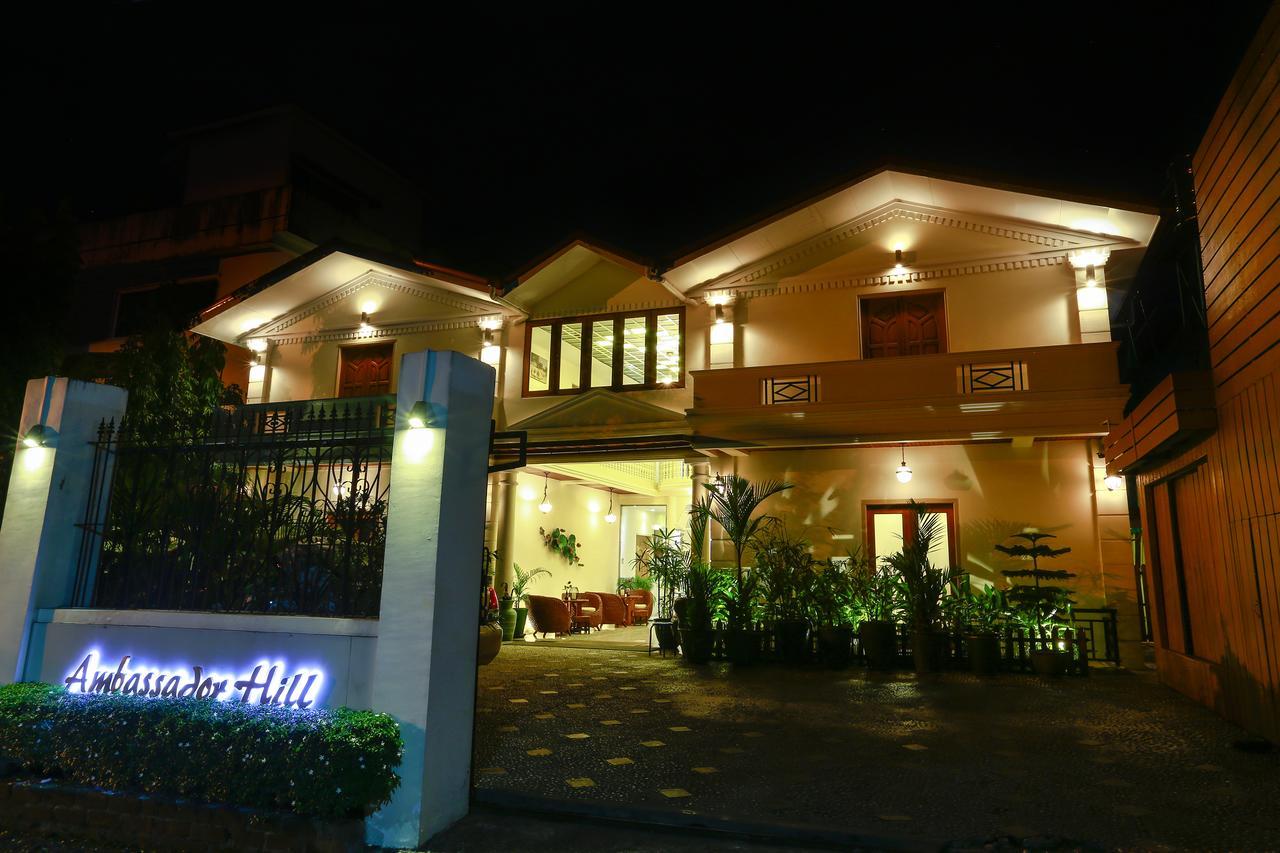 Hôtel Ambassador Hill à Yangon Extérieur photo